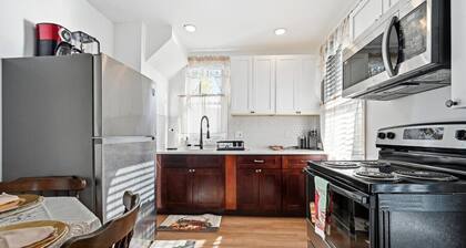 Spacious 4-bedroom house with AC in Sharon Hill 8 min from PHL Airport