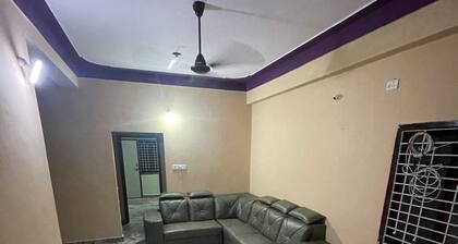 Elegant 2BHK in Prime Hyderabad Location
(Modern, comfortable, city based stay)