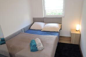 Ferienhaus | 2 Schlafzimmer, individuell eingerichtet