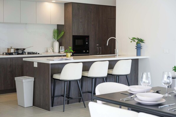 Dining - Luxury Home Near Camden, Leppington & Campbelltown (Gledswood Hills)