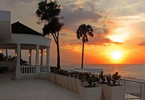 Bungalow, nhiều phòng ngủ, phù hợp cho người khuyết tật, hút thuốc | Hồ bơi | Hồ bơi ngoài trời 