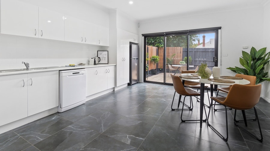 Sleek 2-bed Terrace Near Local Parks