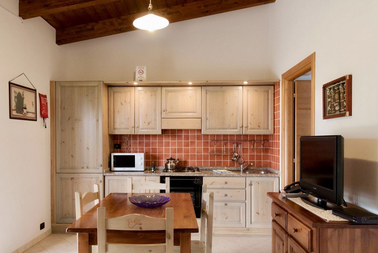 Fridge, microwave, stovetop