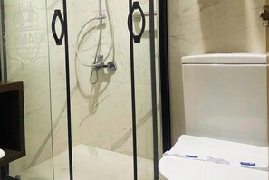 Standard Room | Bathroom | Free toiletries, hair dryer, towels, soap