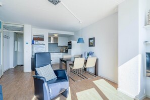 Apartment | Living room - 2 Person Apartment With Island View (De Koog)