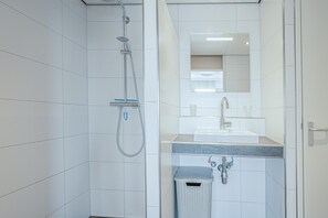 Apartment | Bathroom - 2 Person Apartment With Island View (De Koog)