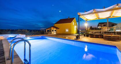 MY Dalmatia - Holiday Home Agro Casa