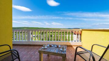 House | Balcony