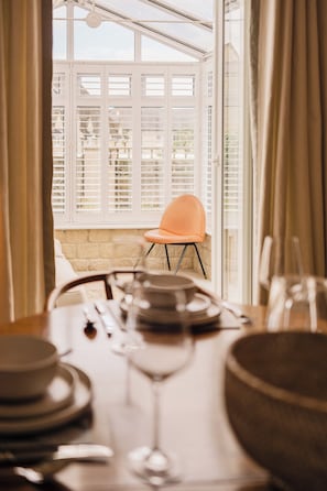 Living area - Beautiful 3 BD Home in Chipping Norton (Chipping Norton)