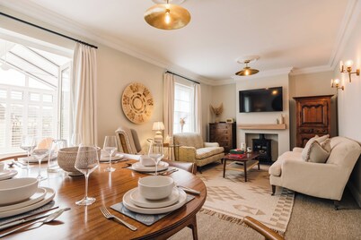 Beautiful 3 BD Home in Chipping Norton