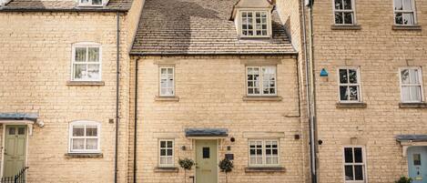 واجهة المنشأة