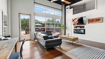 Smart TV, fireplace, offices