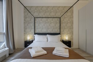 Suite Santo Stefano 3 | In-room safe, blackout curtains, iron/ironing board, free WiFi - Milan Royal Suites - Duomo Santo Stefano (Milan)