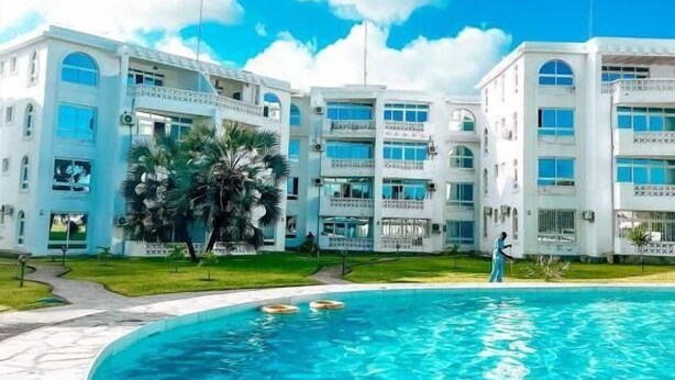 Outdoor pool - Pearl Ocean Apartment (Malindi)