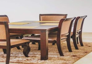 Dining room - Pearl Ocean Apartment (Malindi)