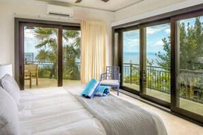 6 Schlafzimmer, Schreibtisch, Bügeleisen/Bügelbrett, WLAN