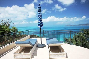 Property grounds - Luxury 6BR Villa with Pool & Stunning Ocean Views! (Central)
