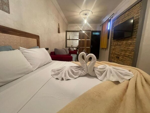 خدمة الإنترنت وملاءات أسرّة