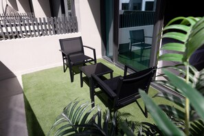 House | 1 bedroom - Serene Studio Escape w Balcony in JVC (Dubai)