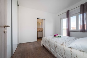 Appartamento | 2 camere, con arredamento individuale, ferro/asse da stiro