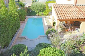 Casa | Alberca | Alberca techada y alberca al aire libre