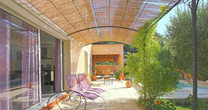 Villa With Clime and Private Pool