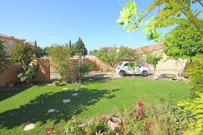 Garden - Villa With Clime and Private Pool (Serignan-du-Comtat)