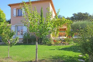 Exterior - Villa With Clime and Private Pool (Serignan-du-Comtat)
