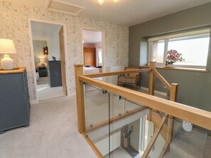 4 bedrooms, individually decorated, individually furnished, free WiFi - Brook House (Preston)