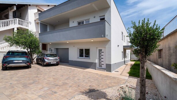 Apartment | Exterior - Villa by Bacina Lakes for 25 Guests (Zadar)