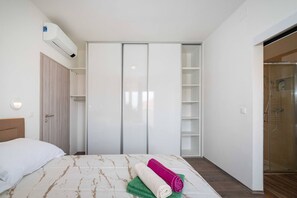 Apartment - Villa by Bacina Lakes for 25 Guests (Zadar)
