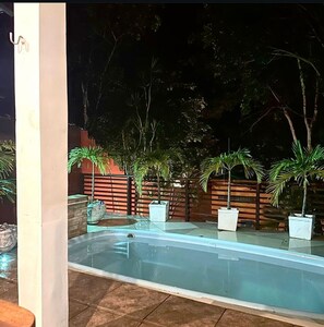 Kolam renang outdoor