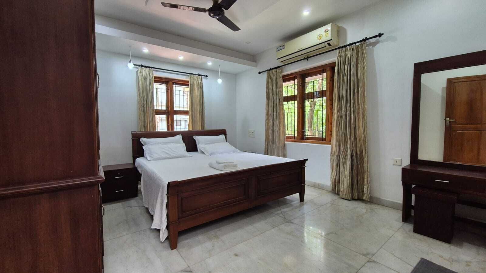 3 Schlafzimmer, Bügeleisen/Bügelbrett, Internetzugang, Bettwäsche