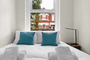 Internet, bed sheets