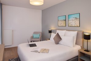 Appartement, 2 chambres | Wi-fi (inkludert) og sengetøy