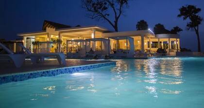 Bubble Glamping 2 King Beds, we Have a 12 Units Like This!