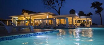 Bubble Glamping 2 King Beds, we Have a 12 Units Like This!