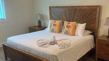 Signature Condo, 2 Bedrooms, Balcony, Beachside | Individually decorated, individually furnished, free WiFi, bed sheets