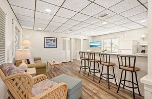 32-inch Smart TV with digital channels - Tropical Sands Resort (Fort Myers Beach)