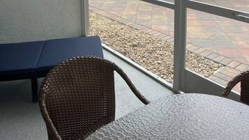 Signature Condo, 2 Bedrooms, Balcony, Beachside | Lanai