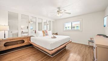 WiFi (free), individually decorated, individually furnished, bed sheets