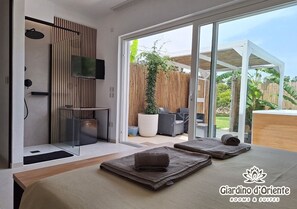 Superior Room, Patio, Garden View | Soundproofing, free WiFi