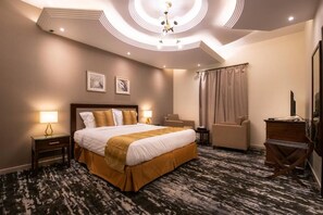 Room | In-room safe, blackout drapes, soundproofing, iron/ironing board - Golden Rose Hotel (Jizan)