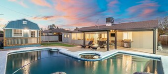 5BR, Pool, Games, Mini Putt, BBQ, Patio & Firepit