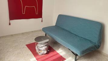 House, 2 Bedrooms, Accessible | Living area