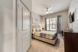 3 habitaciones y tabla de planchar con plancha 