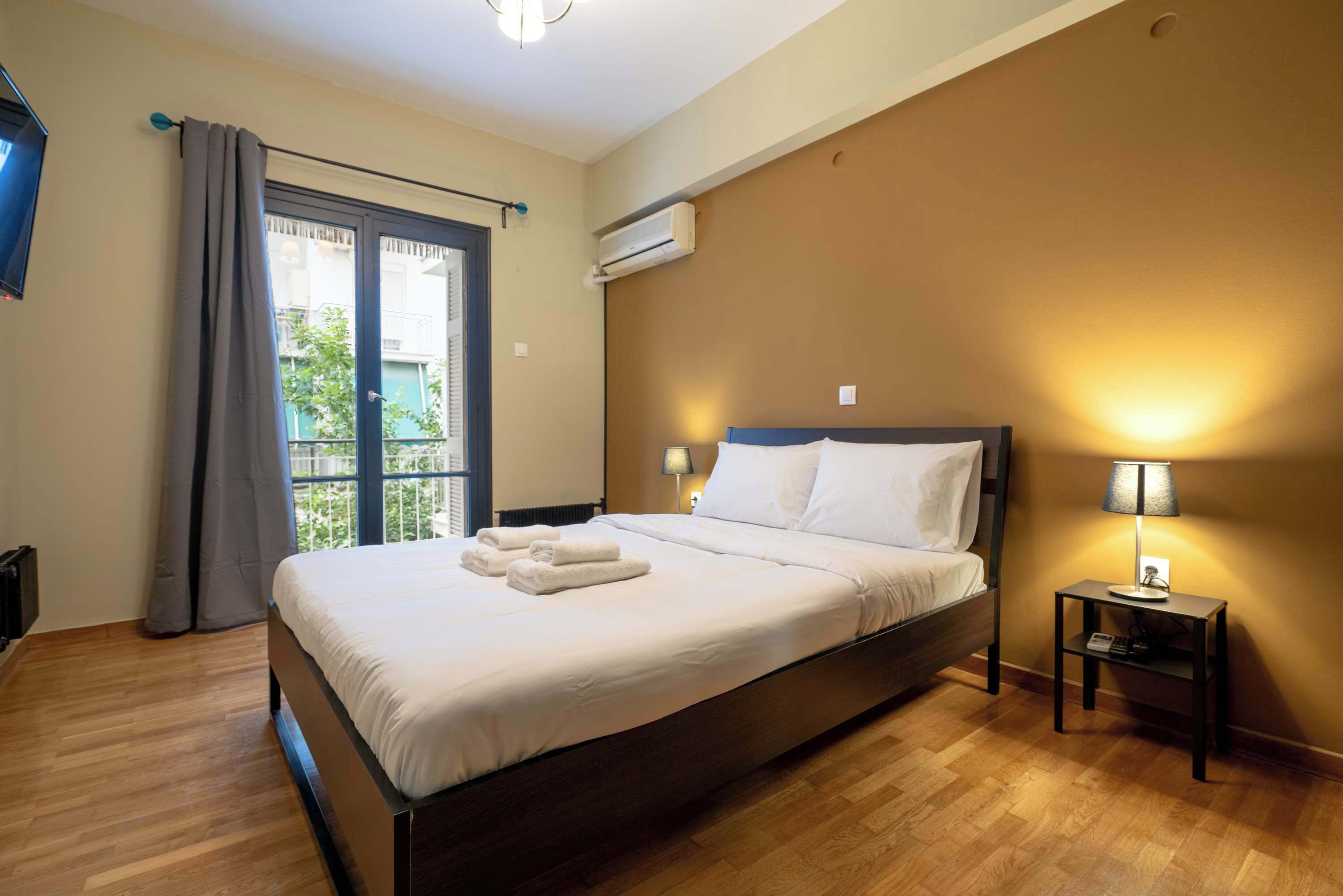 2 habitaciones, tabla de planchar con plancha, internet y ropa de cama 