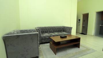 Cortinas blackout, tabla de planchar con plancha y wifi gratis