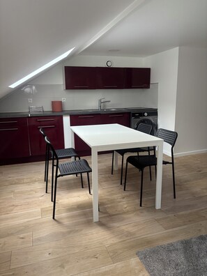 Dining - Spacious F2 15mn from PARIS (Noisy-le-Sec)