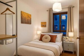 3 chambres, fer et planche à repasser, lit parapluie, Wi-Fi gratuit